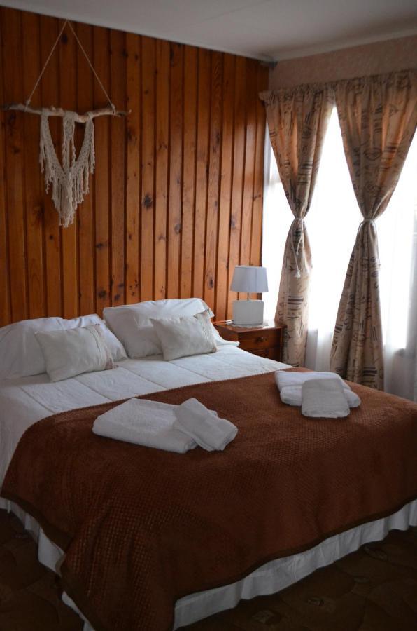 Hostal Los Pinos Puerto Natales Eksteriør billede