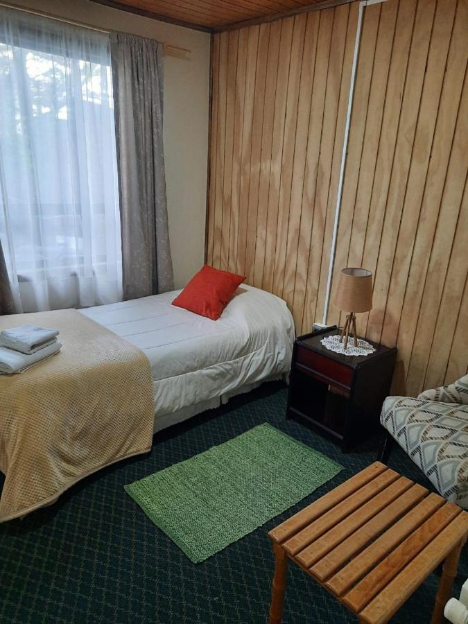 Hostal Los Pinos Puerto Natales Eksteriør billede